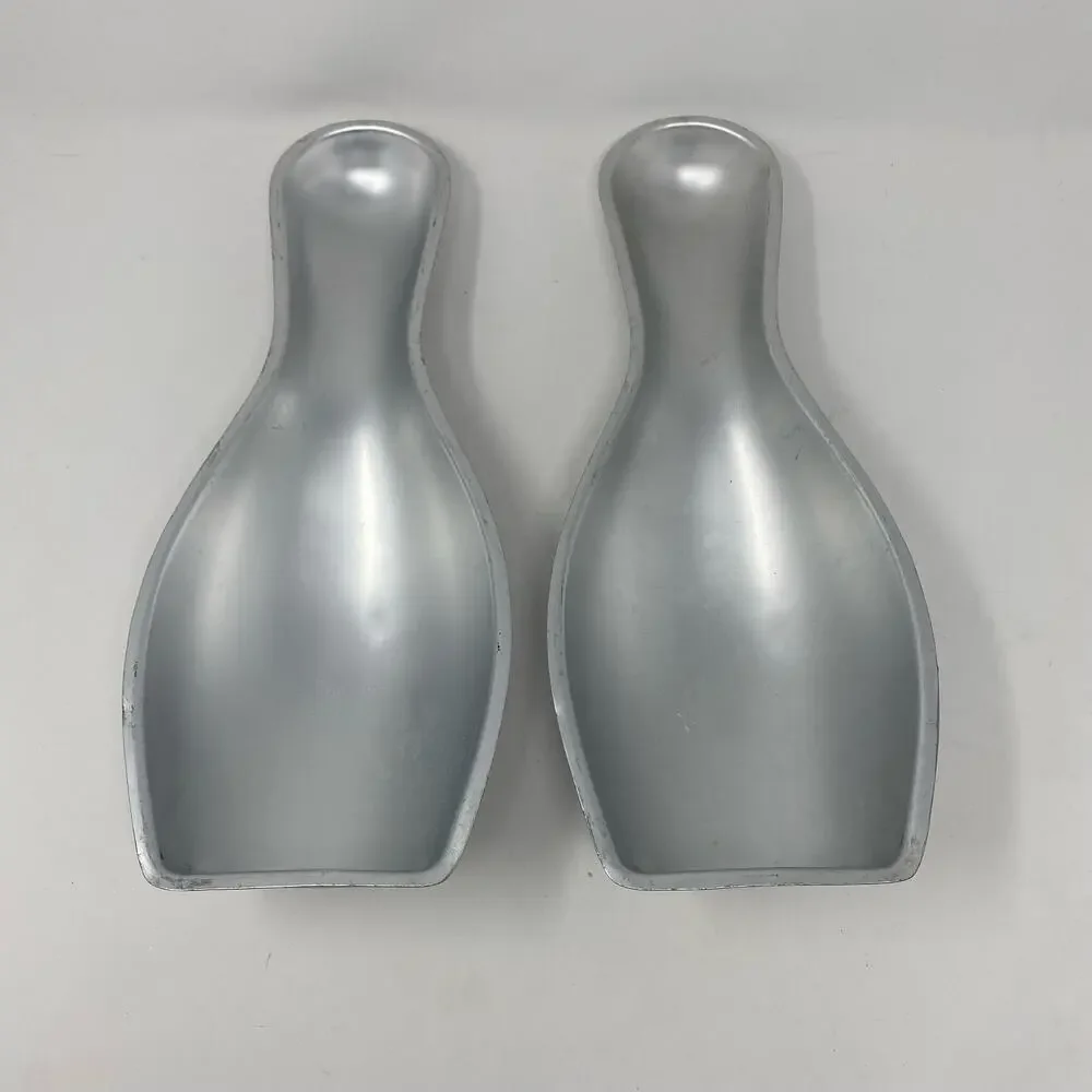3D bowling pin cake pan Vintage Wilton #502-4424